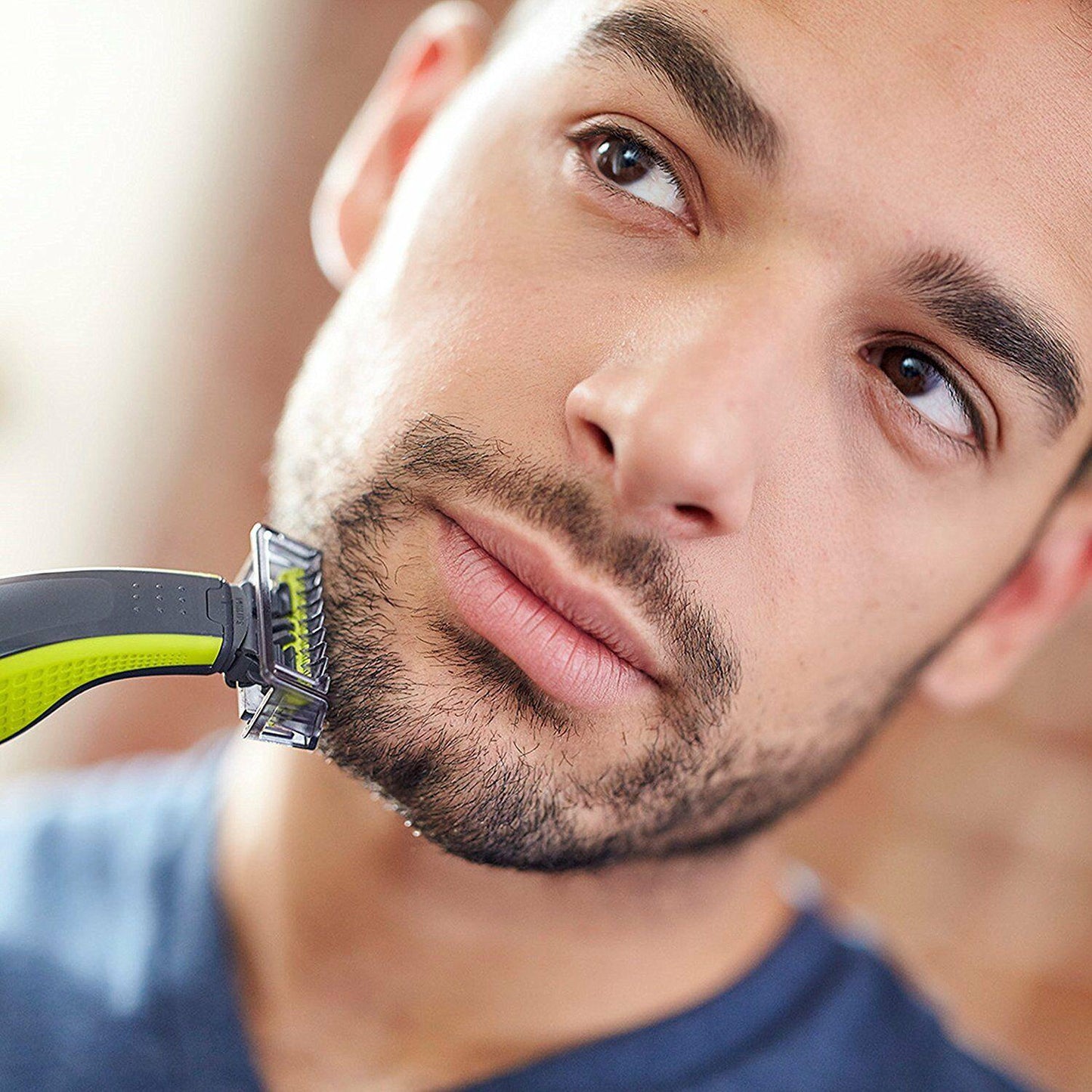 Philips ONEBLADE Qp2520/30 Trimmer Beard Trims Shapes and Shaves
