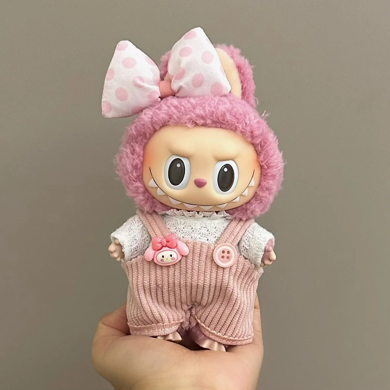 LabubuMania – Outfit Pink Bunny (Labubu incluso)